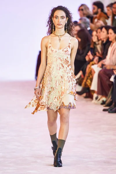 Look 47